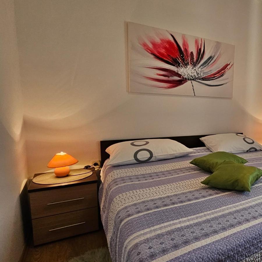 Andela Apartment Pula Ngoại thất bức ảnh