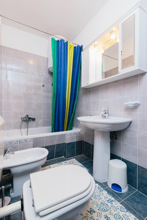 Andela Apartment Pula Phòng bức ảnh