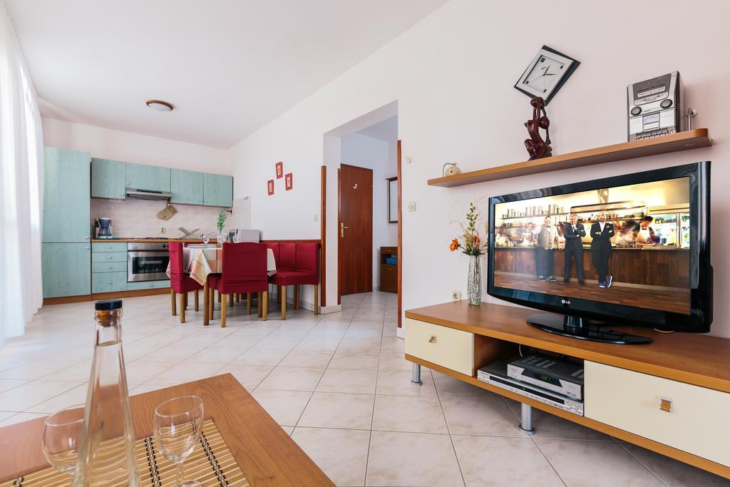 Andela Apartment Pula Phòng bức ảnh