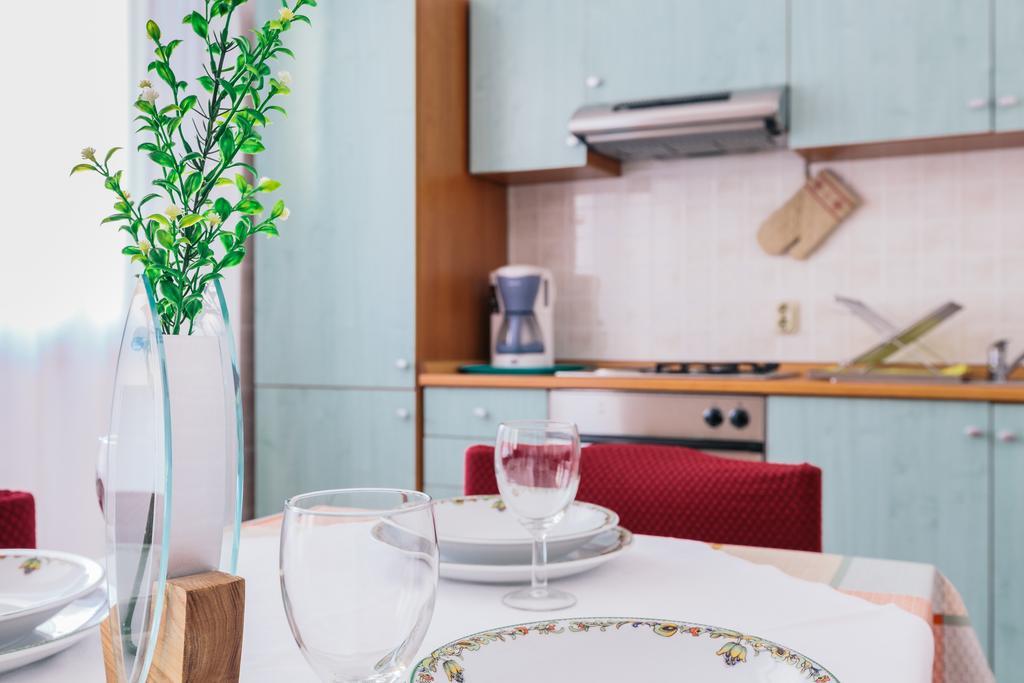 Andela Apartment Pula Phòng bức ảnh
