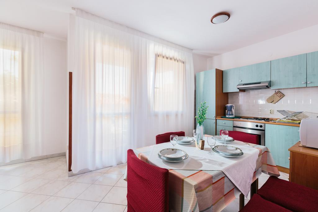 Andela Apartment Pula Phòng bức ảnh
