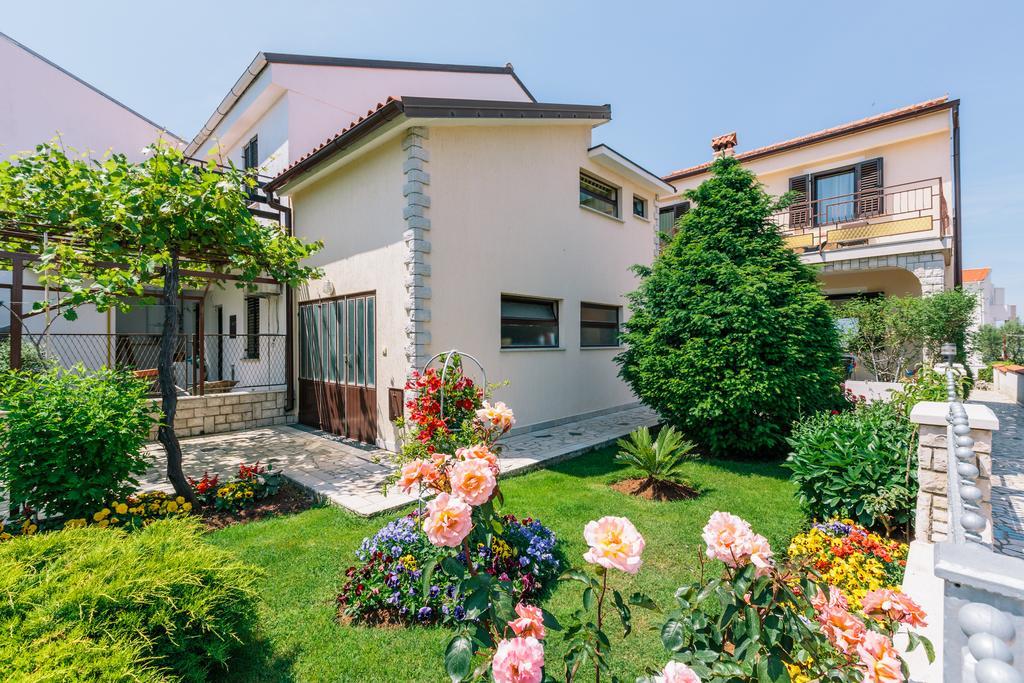 Andela Apartment Pula Phòng bức ảnh
